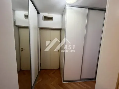 Rent, one bedroom apartment, 42m², Grbavica, Novi Sad Sve Podlokacije - image 5