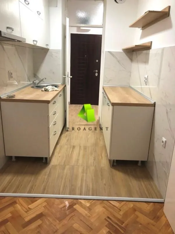 Izdavanje, poslovni prostor, 45m², Medijana, Niš
