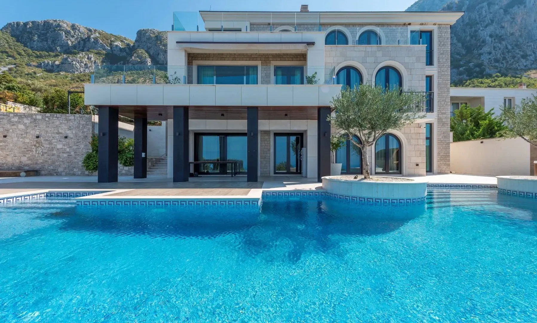 Sale, house, 496m², Blizikuće, Budva