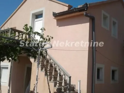 Prodaja, kuća, 190m², Šušanj, Bar - image 2