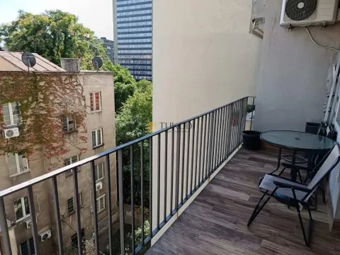 Izdavanje, trosoban stan, 78m², Slavija, Vračar Sve Podlokacije - image 10