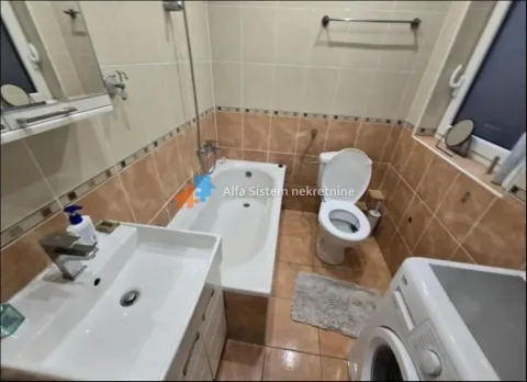 Izdavanje, trosoban stan, 69m², Stari Grad, Beograd - image 22