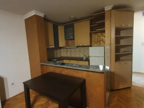 Izdavanje, dvosoban stan, 51m², Grbavica, Novi Sad Sve Podlokacije - image 5