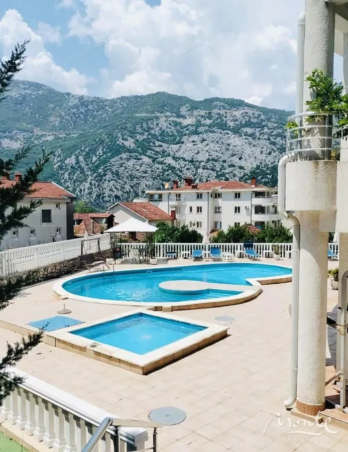 Prodaja, jednosoban stan, 65m², Risan, Kotor