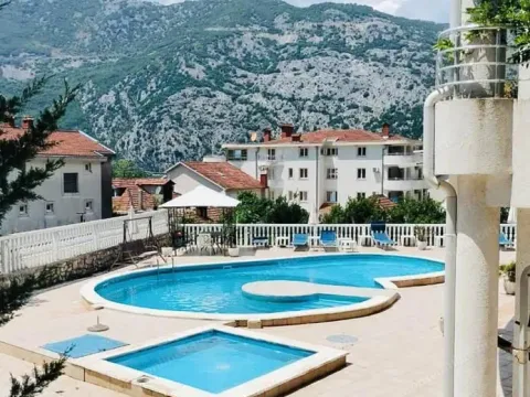 Prodaja, jednosoban stan, 65m², Risan, Kotor - image 1