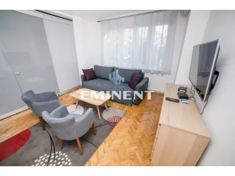Izdavanje, trosoban stan, 96m², Stari Grad, Beograd - image 5
