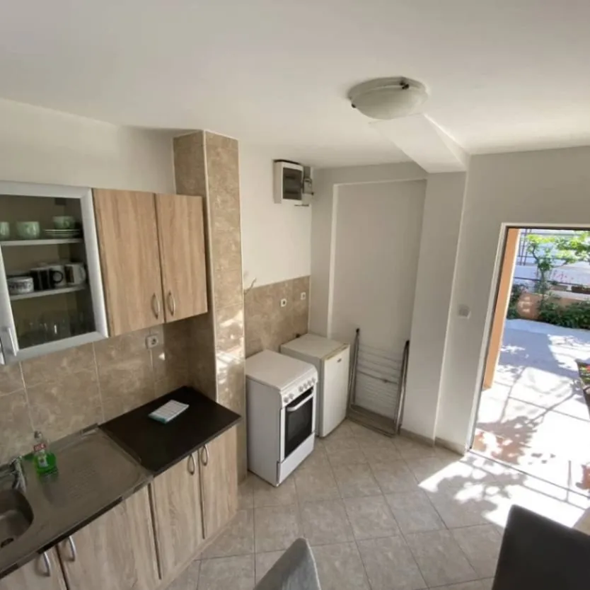 Izdavanje, jednosoban stan, 40m², Seljanovo, Tivat