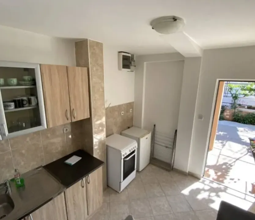 Izdavanje, jednosoban stan, 40m², Seljanovo, Tivat
