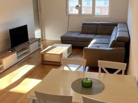 Prodaja, jednosoban stan, 49m², Central Point, Podgorica - image 11