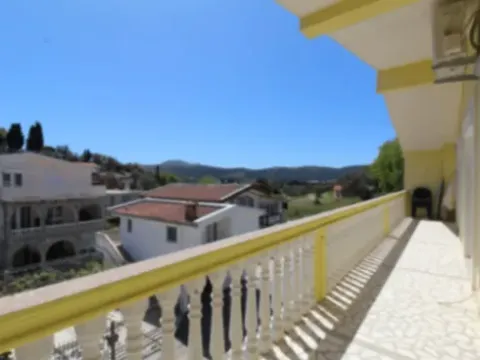 Izdavanje, trosoban stan, 130m², Čeluga, Bar - image 4