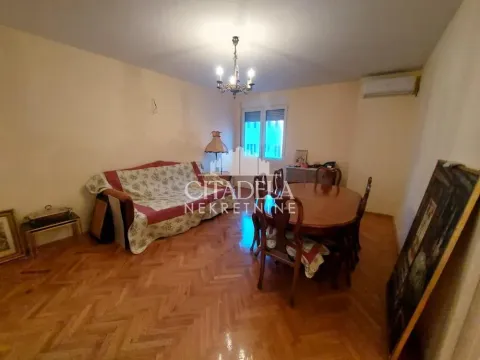 Prodaja, dvosoban stan, 79m², Vračar Centar, Vračar Sve Podlokacije - image 10