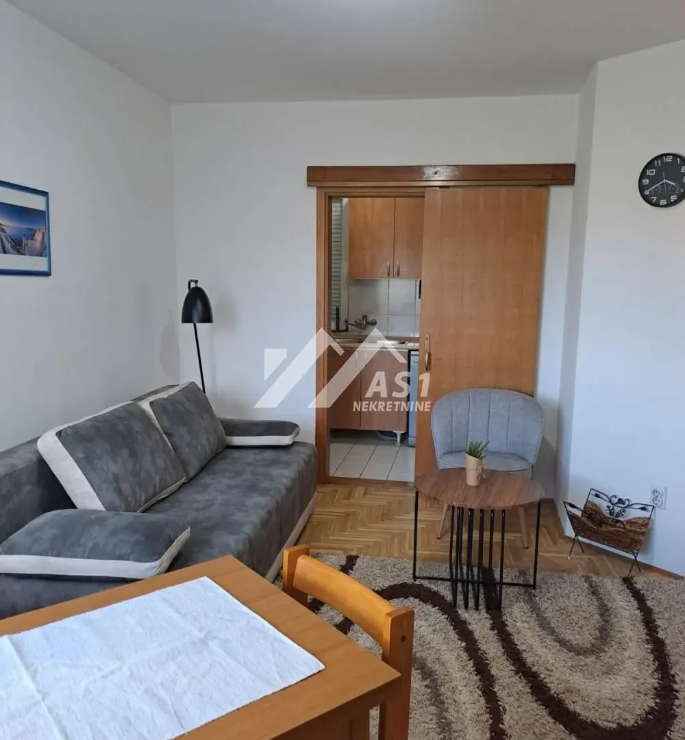 Izdavanje, dvosoban stan, 41m², Nova Detelinara, Novi Sad Sve Podlokacije