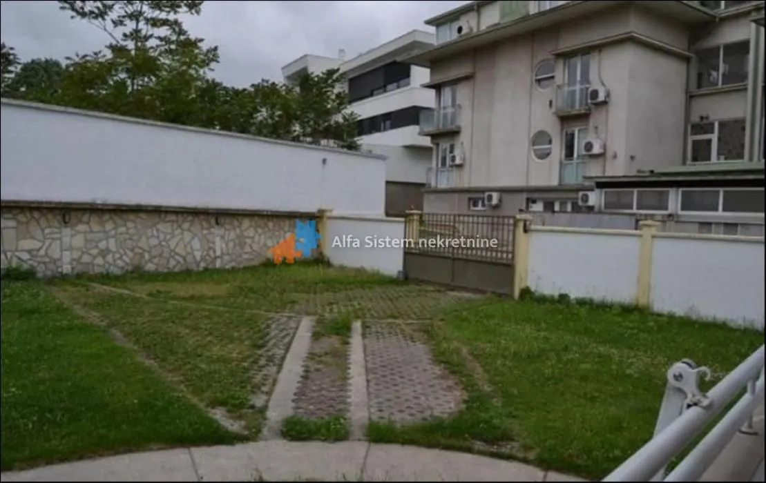 Rent, four bedroom apartment, 135m², Savski Venac, Beograd