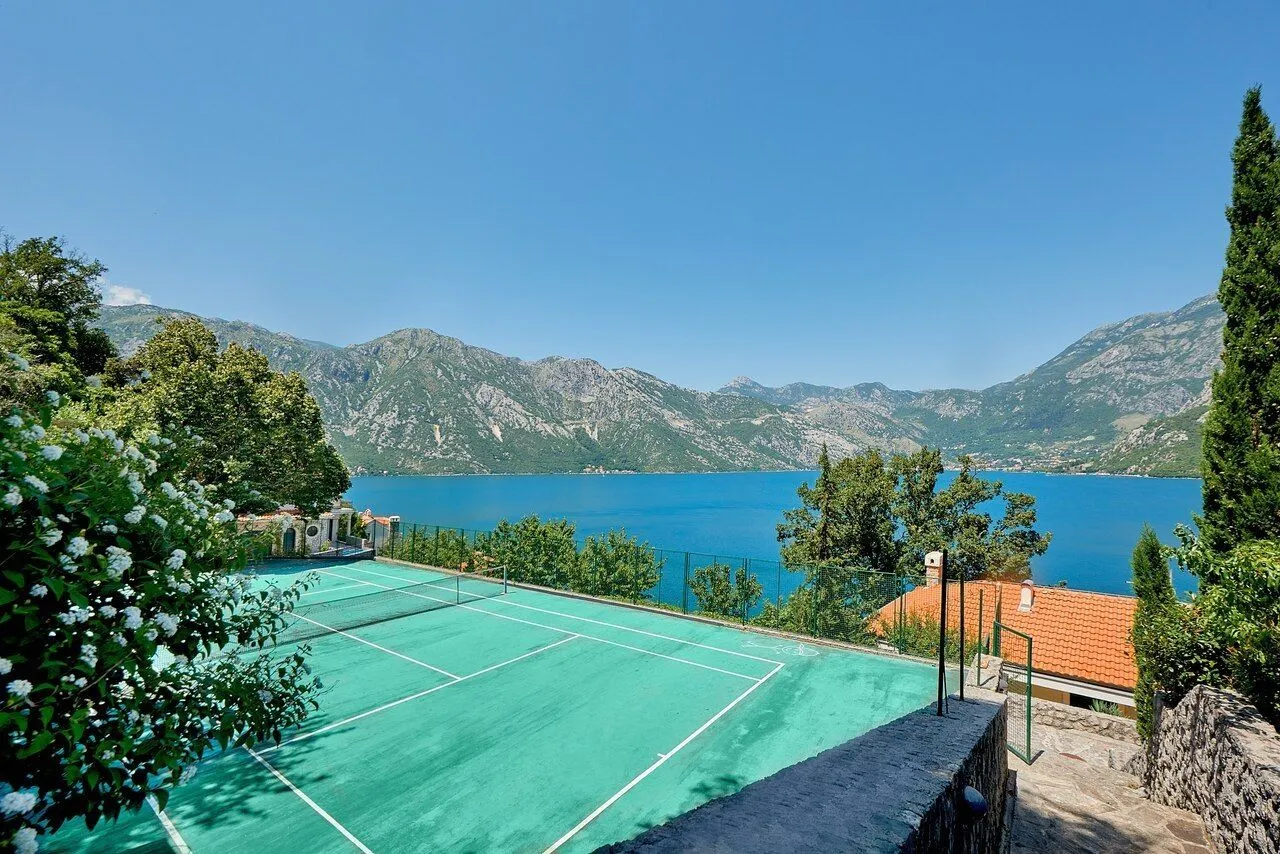 Sale, house, 235m², Kostanjica, Kotor