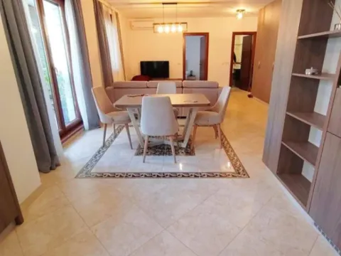 Sale, one bedroom apartment, 68m², Bečići, Budva - image 7