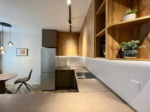 Rent, two bedroom apartment, 60m², Tivat, Crna Gora - image 7