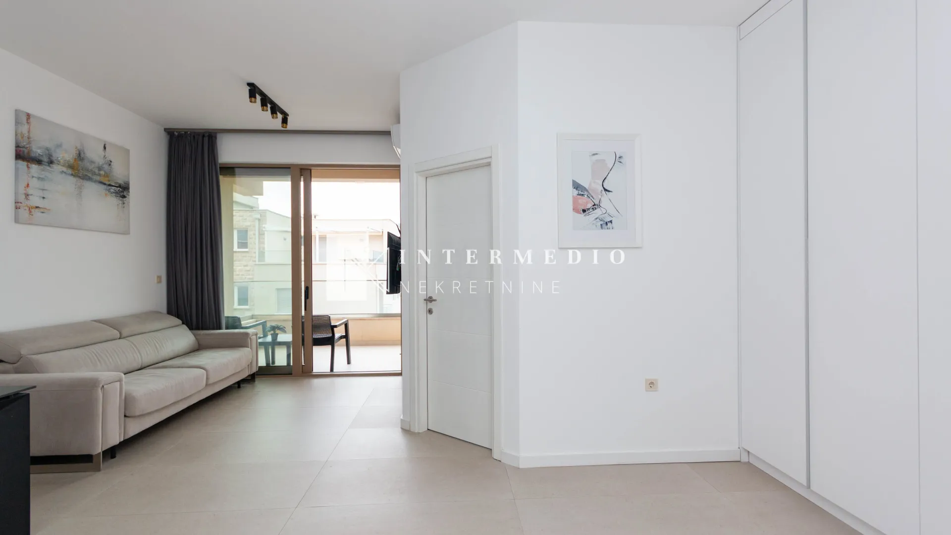 Prodaja, jednosoban stan, 49m², Baošići, Herceg Novi