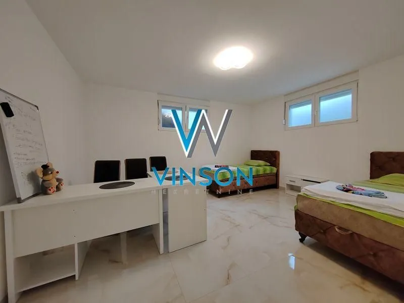Izdavanje, trosoban stan, 100m², Petrovaradin, Novi Sad