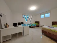 Izdavanje, trosoban stan, 100m², Petrovaradin, Novi Sad - image 13