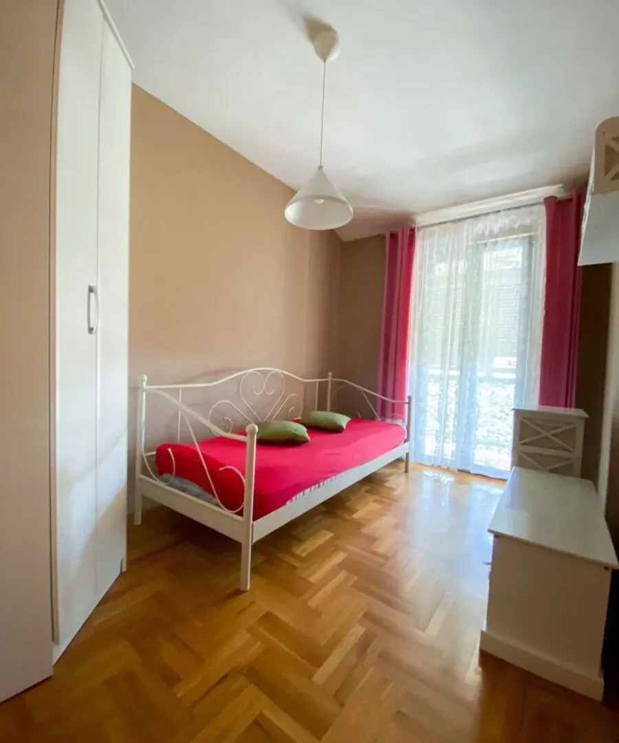 Izdavanje, dvosoban stan, 54m², City Kvart, Podgorica