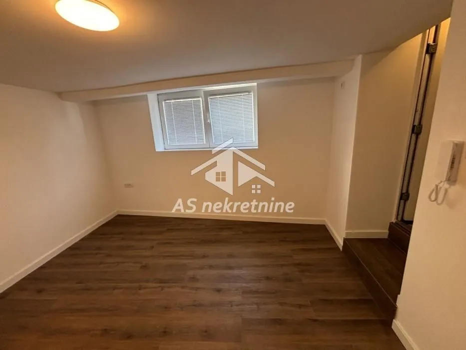 Izdavanje, dvosoban stan, 55m², Stari Grad, Beograd