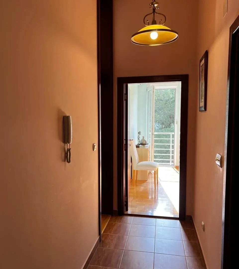 Prodaja, dvosoban stan, 73m², Đenovići, Herceg Novi