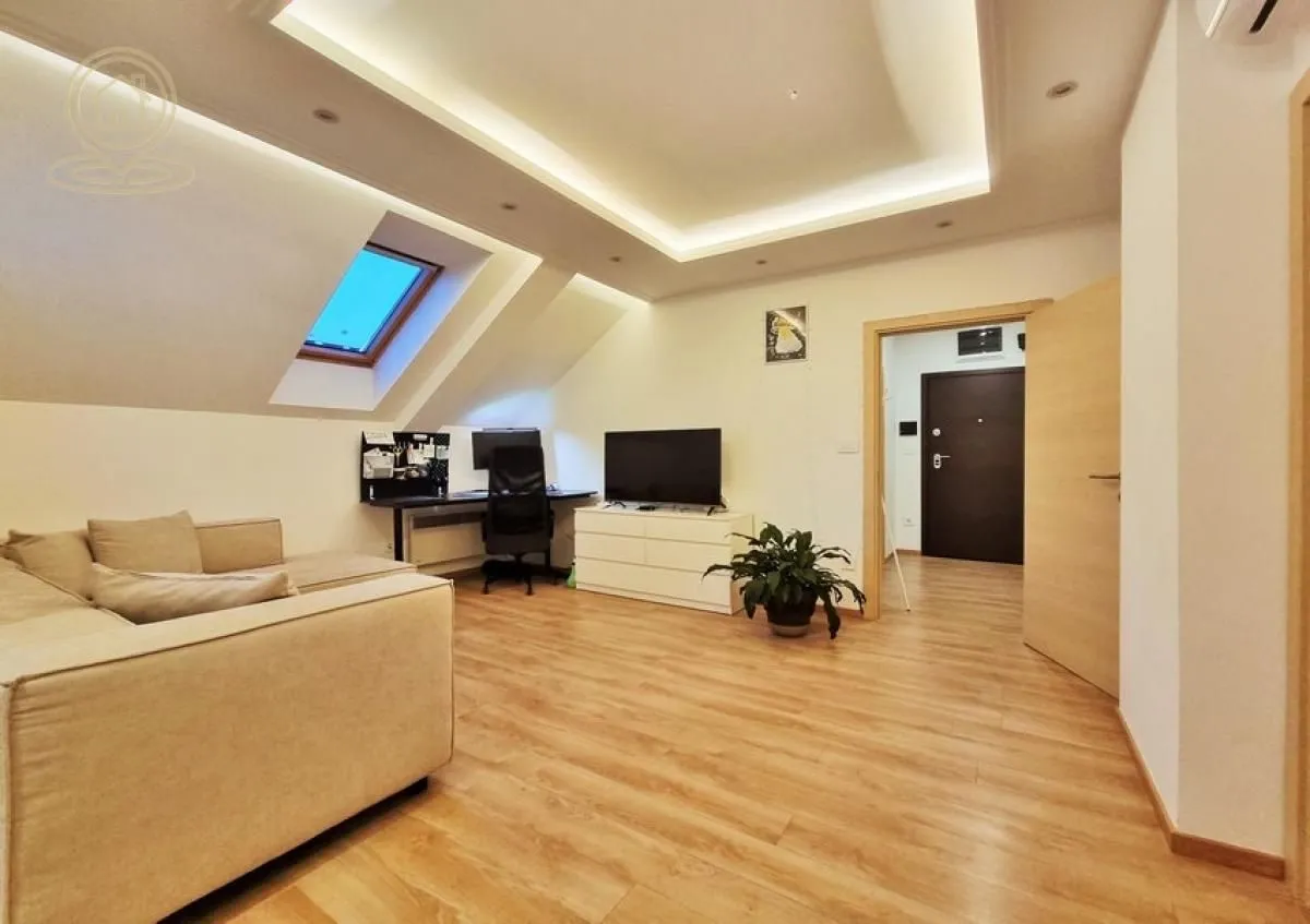 Prodaja, četvorosoban stan, 82m², Lekino Brdo, Voždovac Sve Podlokacije