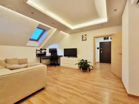 Prodaja, četvorosoban stan, 82m², Lekino Brdo, Voždovac Sve Podlokacije - image 3