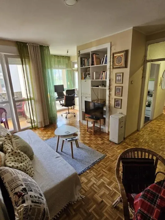 Prodaja, dvosoban stan, 62m², Klinički Centar, Beograd