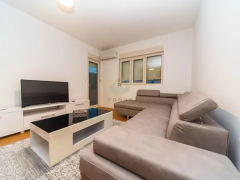 Rent, two bedroom apartment, 70m², Central Point, Podgorica - image 3