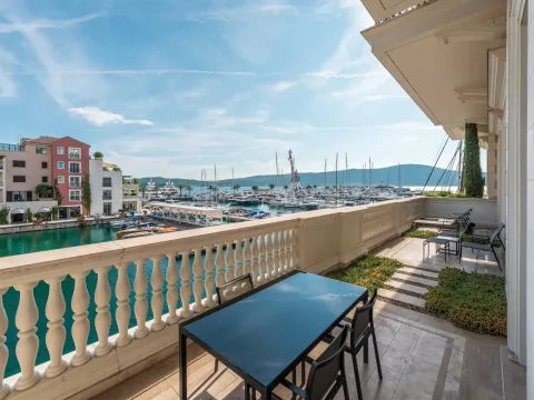 Prodaja, trosoban stan, 221m², Porto Montenegro, Tivat - image 25