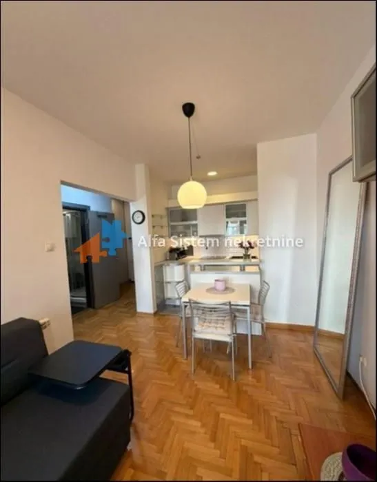 Izdavanje, stan, 41m², Neimar, Vračar Sve Podlokacije