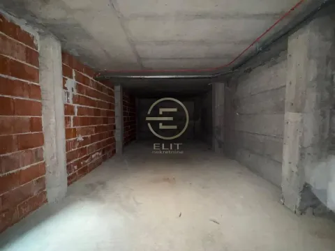 Izdavanje, poslovni prostor, 220m², Sajmište, Novi Sad - image 15