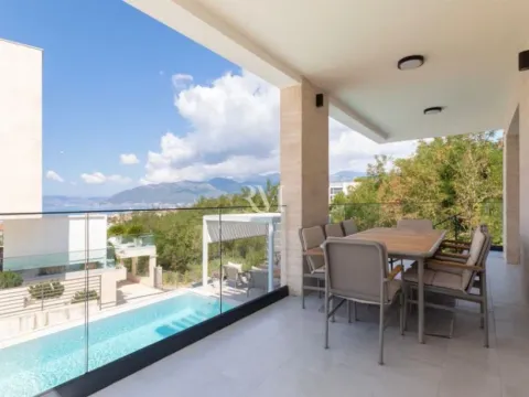 Rent, house, 400m², Tivat, Crna Gora - image 2