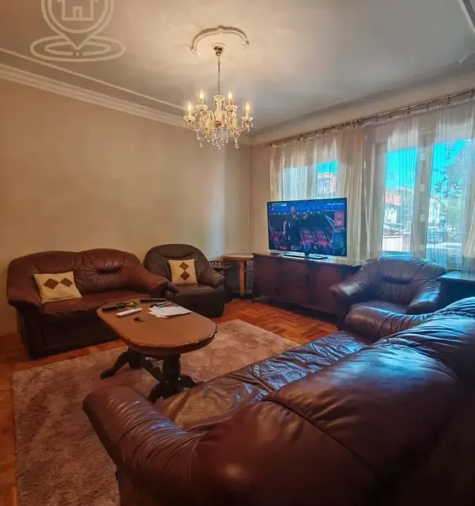 Izdavanje, trosoban stan, 107m², Cvetkova Pijaca, Zvezdara Sve Podlokacije