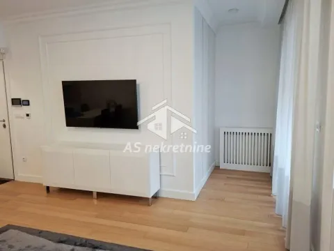 Rent, three bedroom apartment, 80m², Kalenić Pijaca, Vračar Sve Podlokacije - image 5