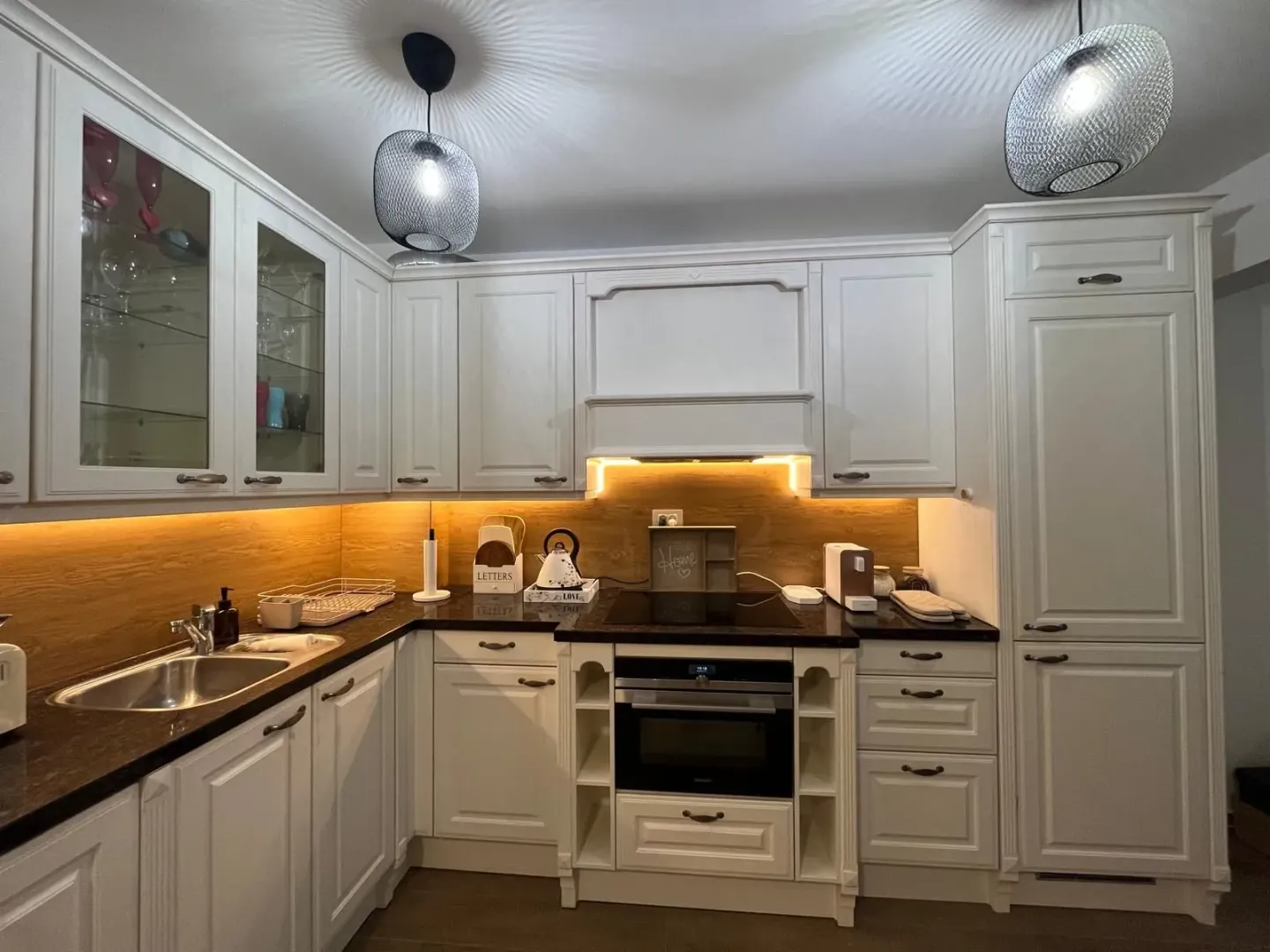 Izdavanje, jednosoban stan, 44m², Mainski Put, Budva