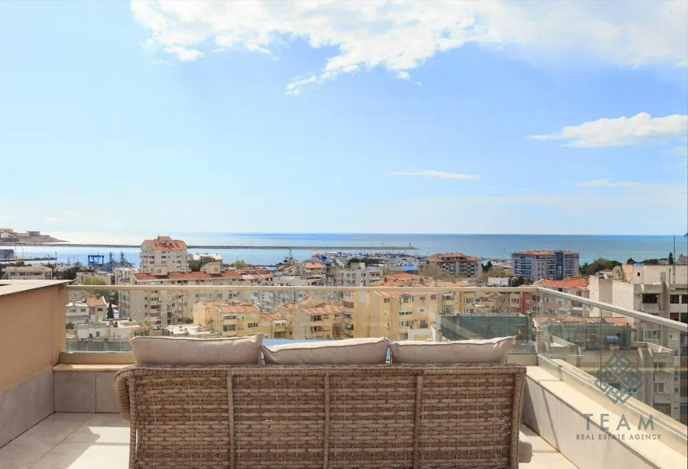Prodaja, dvosoban stan, 136m², Centar, Bar