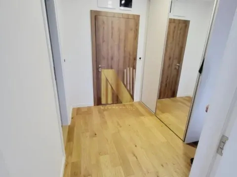 Izdavanje, dvosoban stan, 48m², Bulevar Evrope, Novi Sad Sve Podlokacije - image 7