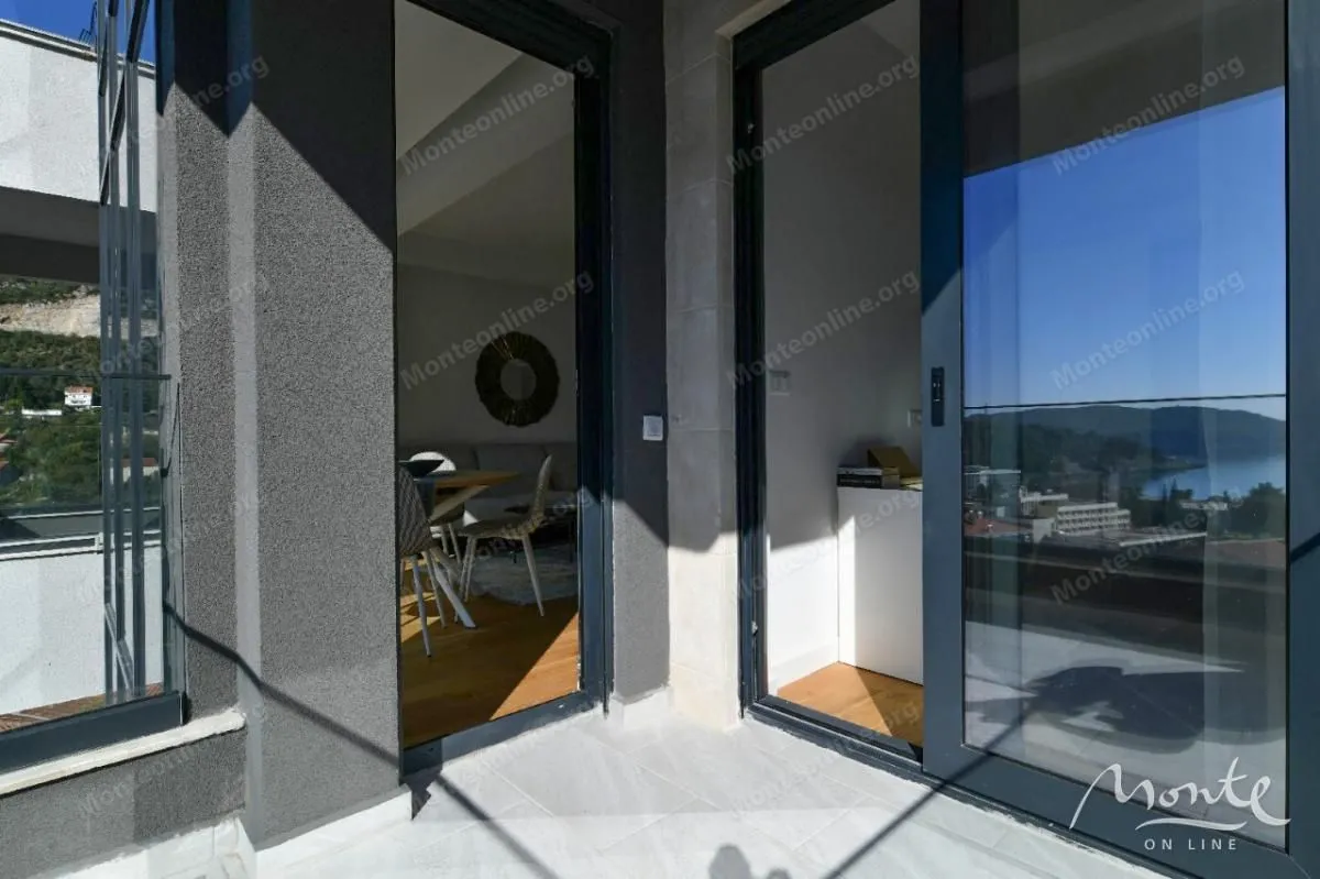 Sale, three bedroom apartment, 84m², Bečići, Budva