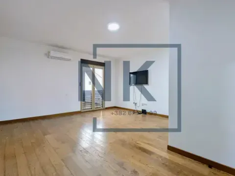 Izdavanje, poslovni prostor, 56m², City Kvart, Podgorica - image 1