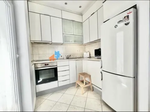 Izdavanje, trosoban stan, 100m², Stari Grad, Beograd - image 9