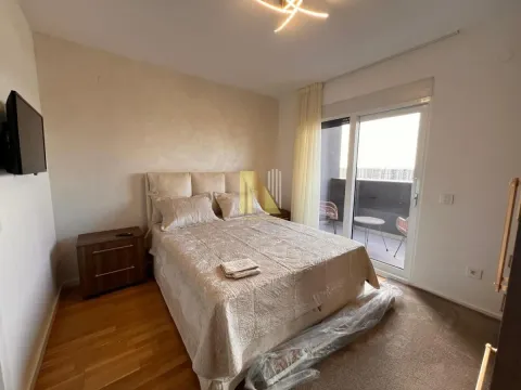 Rent, four bedroom apartment, 132m², Novo naselje, Novi Sad - image 15