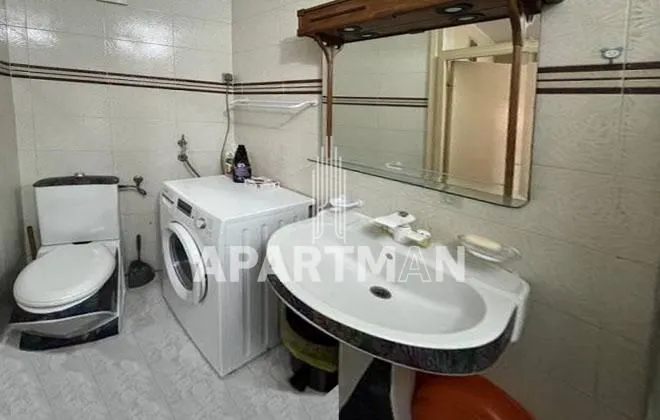 Izdavanje, četvorosoban stan, 102m², Vračar Centar, Vračar Sve Podlokacije