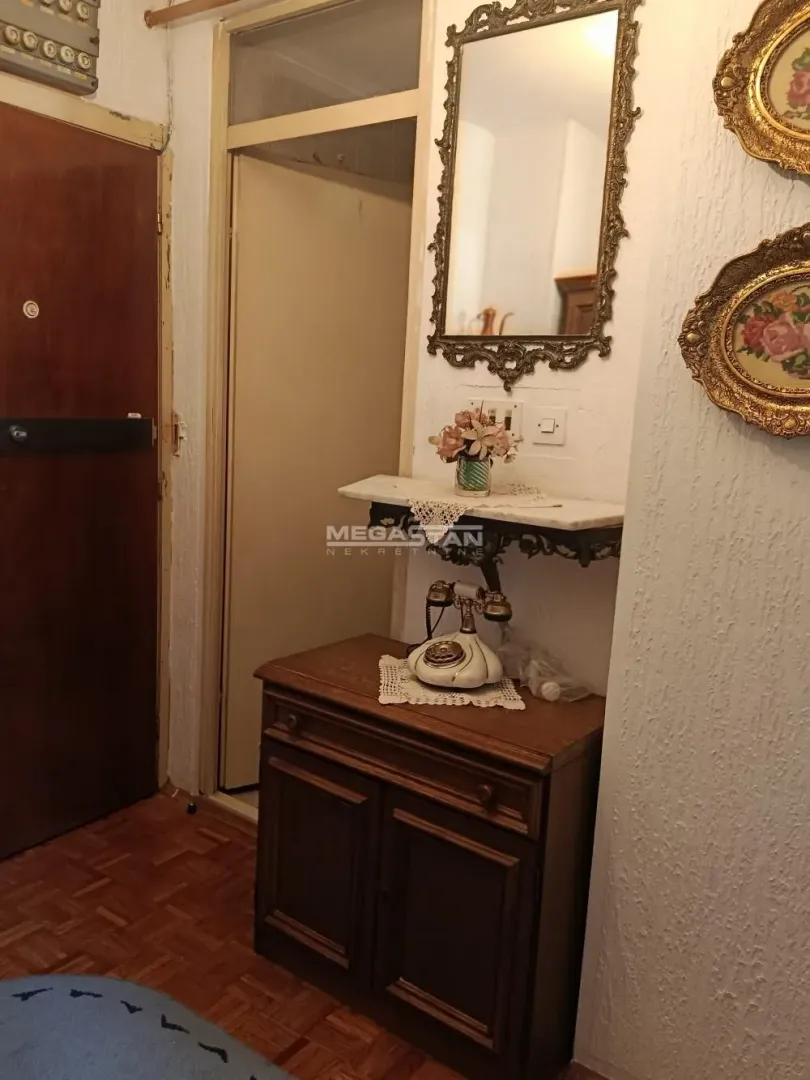 Izdavanje, jednosoban stan, 52m², Karaburma, Palilula Sve Podlokacije