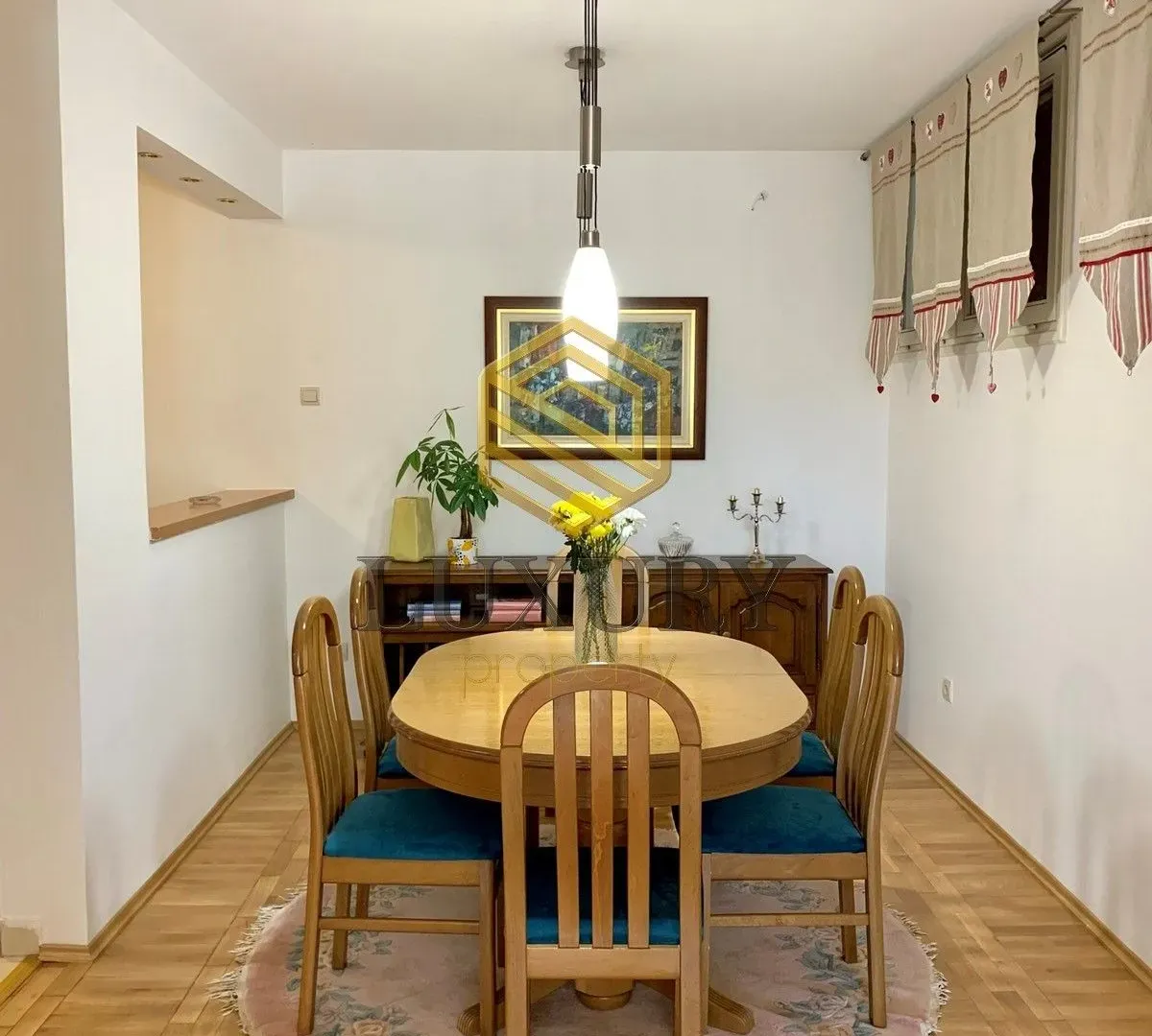 Izdavanje, kuća, 110m², Centar, Podgorica