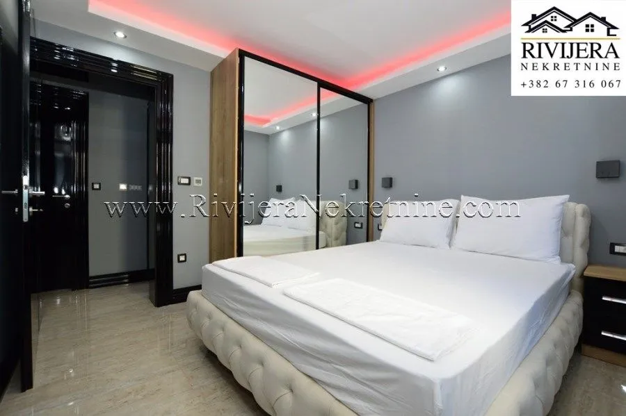 Prodaja, dvosoban stan, 72m², Đenovići, Herceg Novi