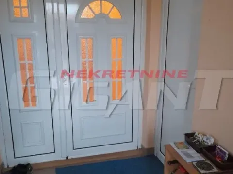 Rent, four bedroom apartment, 140m², Miljakovac, Rakovica - image 16