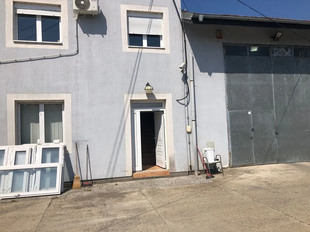 Rent, office space, 600m², Krnjaca, Palilula Sve Podlokacije