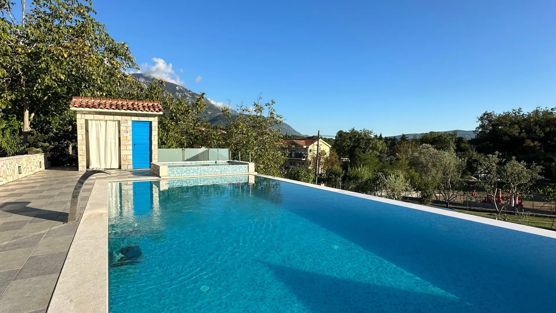Sale, house, 110m², Gradiošnica, Tivat